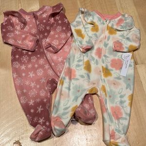 ❄️ NWT - Tahari 2 piece set Fleece outfits!
